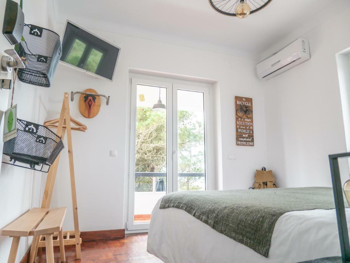 Azen Cool House Bed and Breakfast Azenhas do Mar Exteriör bild
