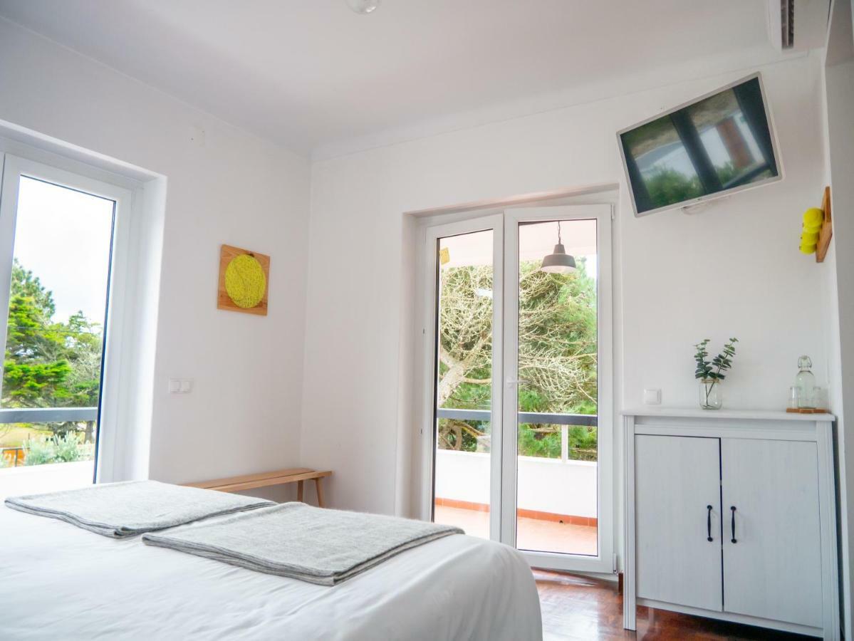 Azen Cool House Bed and Breakfast Azenhas do Mar Exteriör bild